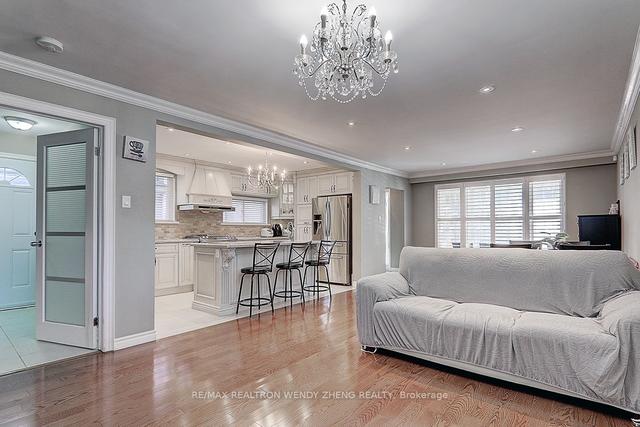 106 Rameau Dr, House detached with 3 bedrooms, 3 bathrooms and 3 parking in Toronto ON | Image 4