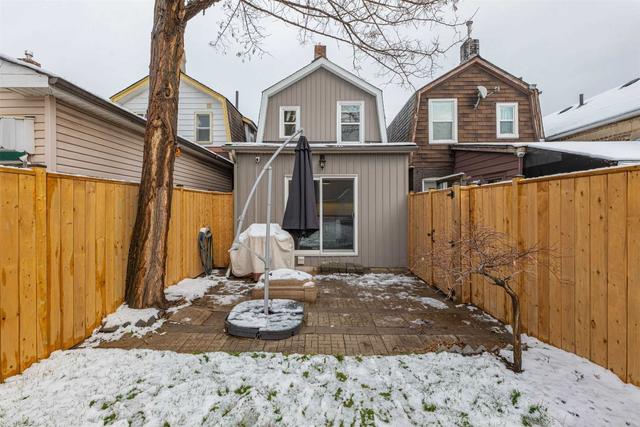 1318 Woodbine Ave, House detached with 2 bedrooms, 2 bathrooms and 1 parking in Toronto ON | Image 28
