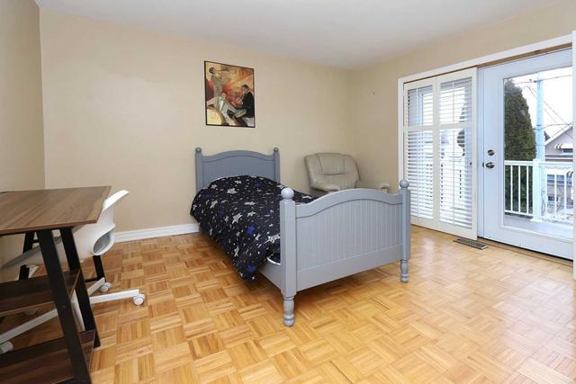 284 Oakwood Ave, House semidetached with 3 bedrooms, 2 bathrooms and 4 parking in Toronto ON | Image 11