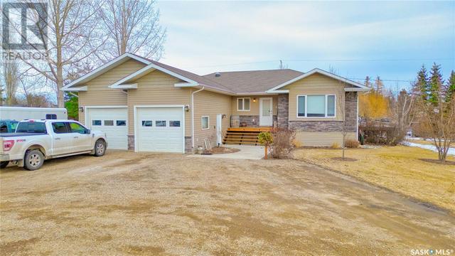 118 2nd Street W, House detached with 5 bedrooms, 3 bathrooms and null parking in Pierceland SK | Image 32