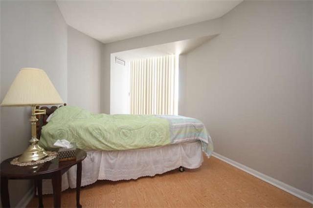 405 - 12 Laurelcrest St, Condo with 2 bedrooms, 1 bathrooms and 1 parking in Brampton ON | Image 17