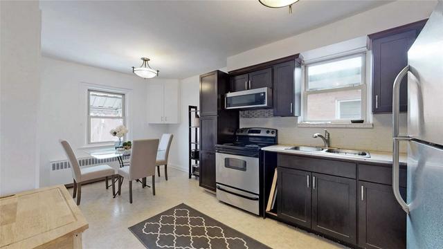 203 Islington Ave, House detached with 6 bedrooms, 3 bathrooms and 5 parking in Toronto ON | Image 21
