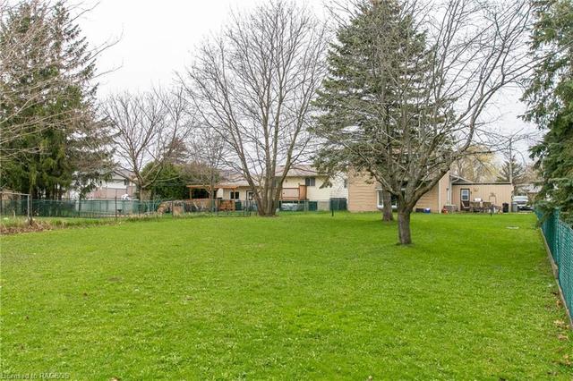 2055 9th Avenue E, House detached with 4 bedrooms, 3 bathrooms and 7 parking in Owen Sound ON | Image 41