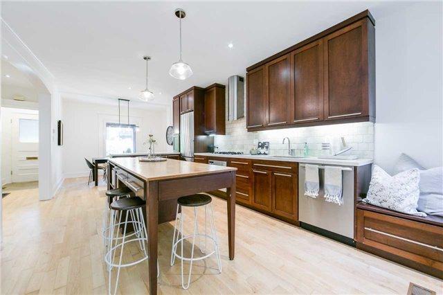 104 Wells St, House semidetached with 3 bedrooms, 2 bathrooms and null parking in Toronto ON | Image 7