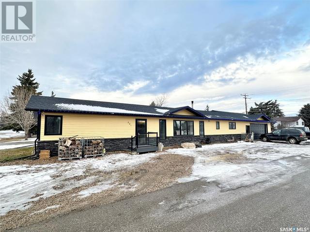 201 Prairie Street, House detached with 4 bedrooms, 2 bathrooms and null parking in Yellow Grass SK | Image 30
