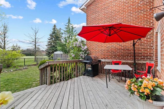 46 Whitehaven Dr, House attached with 3 bedrooms, 3 bathrooms and 2 parking in Brampton ON | Image 13