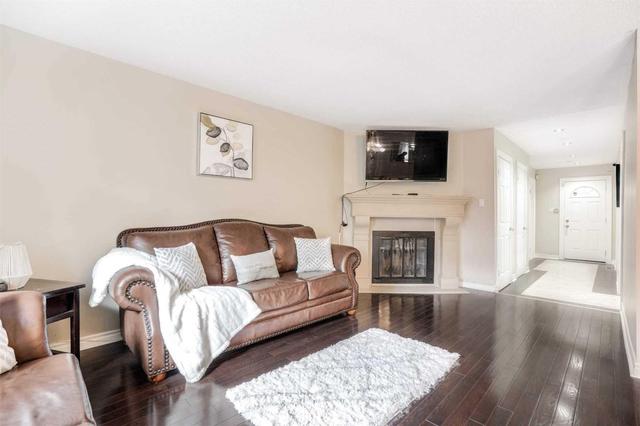 24 Carnelly Cres, House detached with 3 bedrooms, 3 bathrooms and 4 parking in Ajax ON | Image 6