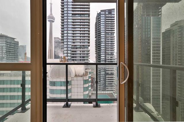 2413 - 87 Peter St, Condo with 1 bedrooms, 1 bathrooms and 0 parking in Toronto ON | Image 13
