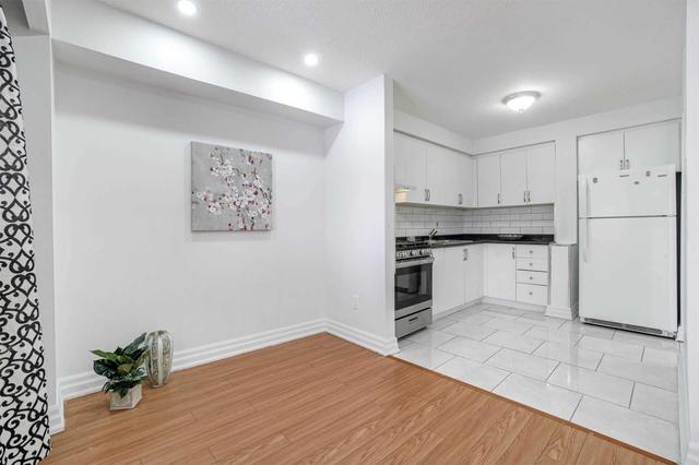 10 - 7450 Darcel Ave, Townhouse with 3 bedrooms, 3 bathrooms and 3 parking in Mississauga ON | Image 24