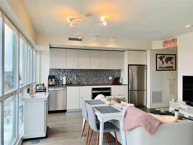 1007 - 2 Sonic Way, Condo with 2 bedrooms, 2 bathrooms and 1 parking in Toronto ON | Image 8