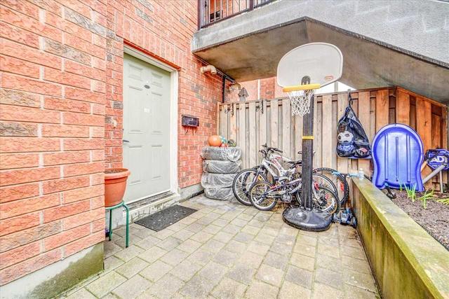 102 - 15 Strangford Lane, Townhouse with 2 bedrooms, 2 bathrooms and 1 parking in Toronto ON | Image 20