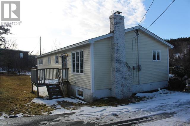 531 St. Thomas Line, House detached with 3 bedrooms, 2 bathrooms and null parking in Paradise NL | Image 2
