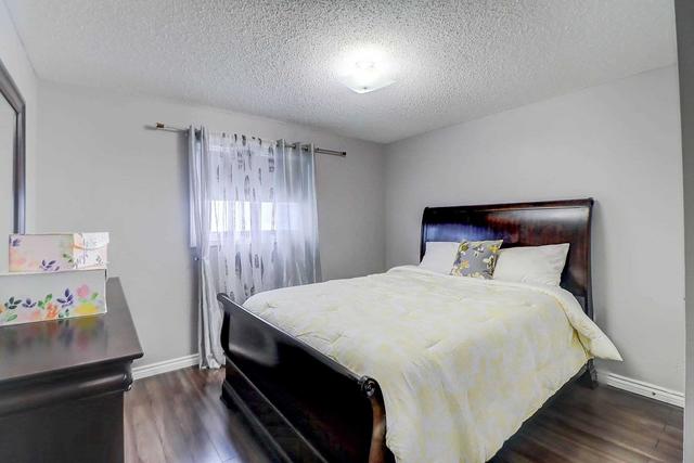 362 Compton Cres, House detached with 3 bedrooms, 2 bathrooms and 5 parking in Oshawa ON | Image 14