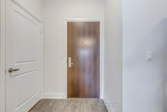 404 - 55 Speers Rd, Condo with 2 bedrooms, 2 bathrooms and 1 parking in Oakville ON | Image 37