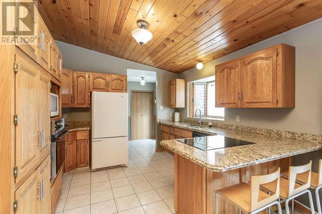 37 Morning Meadows Drive, House detached with 5 bedrooms, 2 bathrooms and 6 parking in Ponoka County AB | Image 5