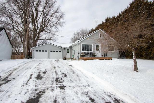 31 Waverley Rd, House detached with 3 bedrooms, 2 bathrooms and 6 parking in Clarington ON | Image 33