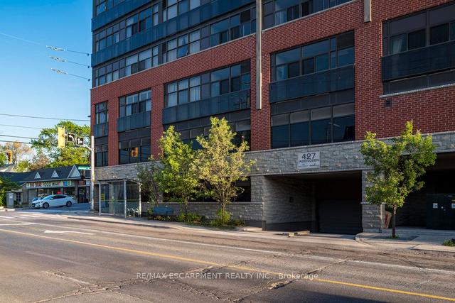 305 - 427 Aberdeen Ave, Condo with 2 bedrooms, 2 bathrooms and 1 parking in Hamilton ON | Image 6