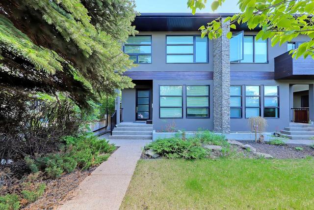 2429 32 Avenue Sw, Home with 4 bedrooms, 3 bathrooms and 2 parking in Calgary AB | Image 2