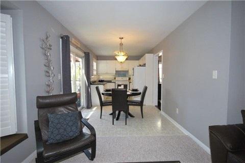 2216 Kenneth Cres, House detached with 3 bedrooms, 3 bathrooms and 1 parking in Burlington ON | Image 12
