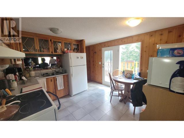 5475 Elliot Lake Road, House other with 1 bedrooms, 1 bathrooms and null parking in Cariboo G BC | Image 4