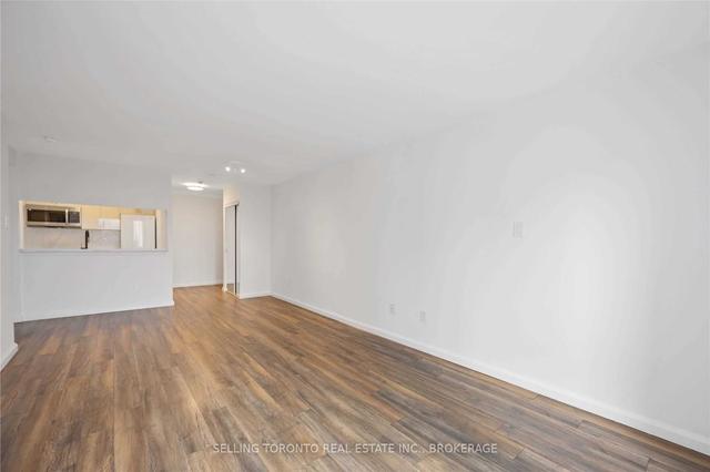 712 - 1055 Bay St, Condo with 1 bedrooms, 1 bathrooms and 1 parking in Toronto ON | Image 4