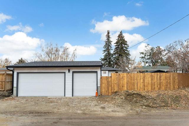 8208 5 Street Sw, House detached with 4 bedrooms, 3 bathrooms and 6 parking in Calgary AB | Image 11