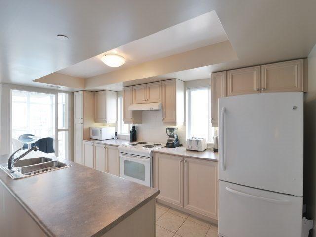 1002 - 3 Marine Parade Dr, Condo with 2 bedrooms, 2 bathrooms and 1 parking in Toronto ON | Image 10