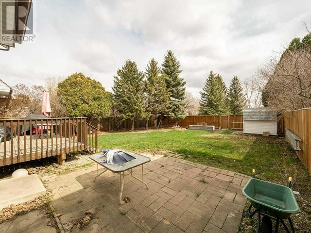 71 Laval Road W, House detached with 3 bedrooms, 3 bathrooms and 2 parking in Lethbridge AB | Image 40