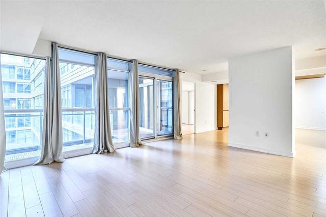 622 - 10 Capreol Crt, Condo with 2 bedrooms, 2 bathrooms and 1 parking in Toronto ON | Image 12
