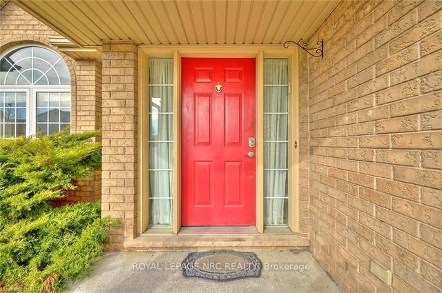 28 Fosh Crt, House detached with 3 bedrooms, 4 bathrooms and 4 parking in St. Catharines ON | Image 34