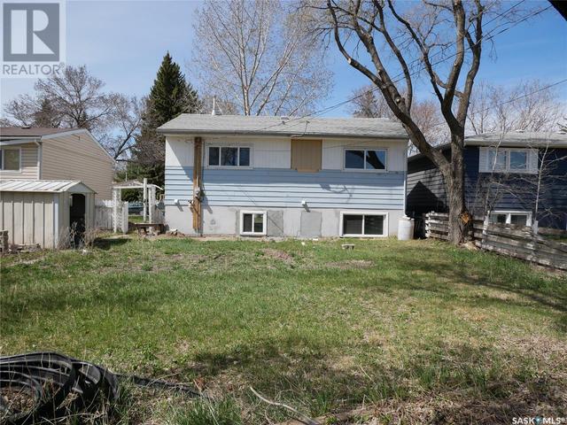 2121 St Andrews Avenue, House detached with 4 bedrooms, 2 bathrooms and null parking in Saskatoon SK | Image 31