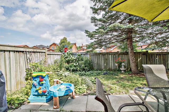 878 Playter Cres, Townhouse with 3 bedrooms, 3 bathrooms and 2 parking in Newmarket ON | Image 14