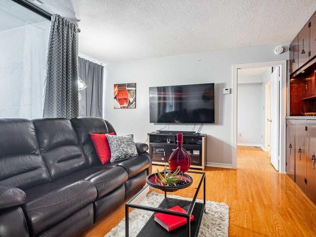 614 - 50 Mississauga Valley Blvd, Condo with 3 bedrooms, 2 bathrooms and 1 parking in Mississauga ON | Image 2
