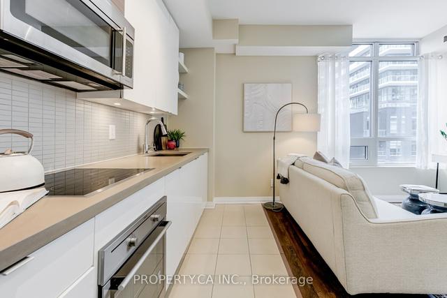 412 - 59 Annie Craig Dr, Condo with 1 bedrooms, 1 bathrooms and 1 parking in Toronto ON | Image 2