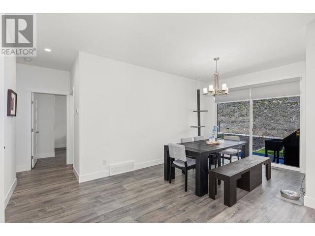 1575 Summer Crescent, House detached with 3 bedrooms, 3 bathrooms and 4 parking in Kelowna BC | Image 11