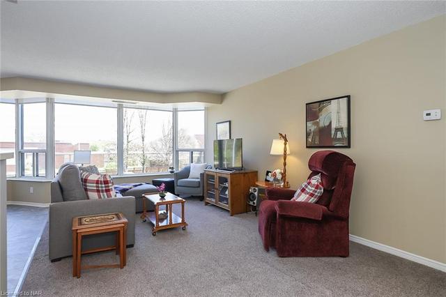 202 - 81 Scott Street, House attached with 2 bedrooms, 1 bathrooms and 158 parking in St. Catharines ON | Image 11