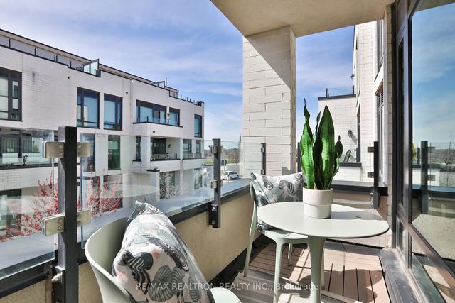 103 - 136 Widdicombe Hill Blvd, Townhouse with 3 bedrooms, 2 bathrooms and 1 parking in Toronto ON | Image 3