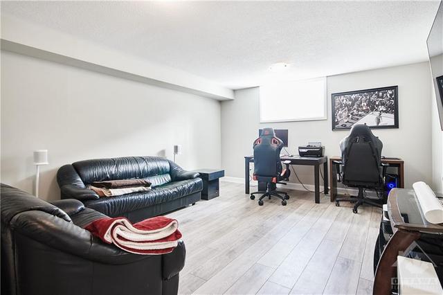 66 Damselfish Walk, Townhouse with 3 bedrooms, 3 bathrooms and 3 parking in Ottawa ON | Image 28