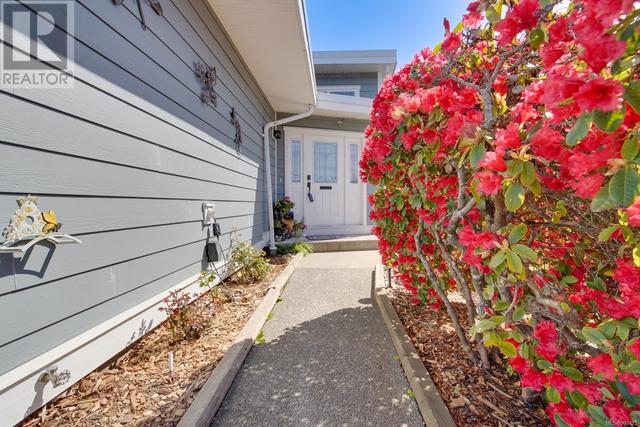 2791 Anderson Ave, House detached with 3 bedrooms, 2 bathrooms and 4 parking in Port Alberni BC | Image 2