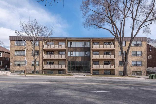 B4 - 205 Keele St, House detached with 1 bedrooms, 1 bathrooms and 1 parking in Toronto ON | Image 1