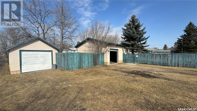 745 6th Street E, House detached with 3 bedrooms, 2 bathrooms and null parking in Prince Albert SK | Image 15