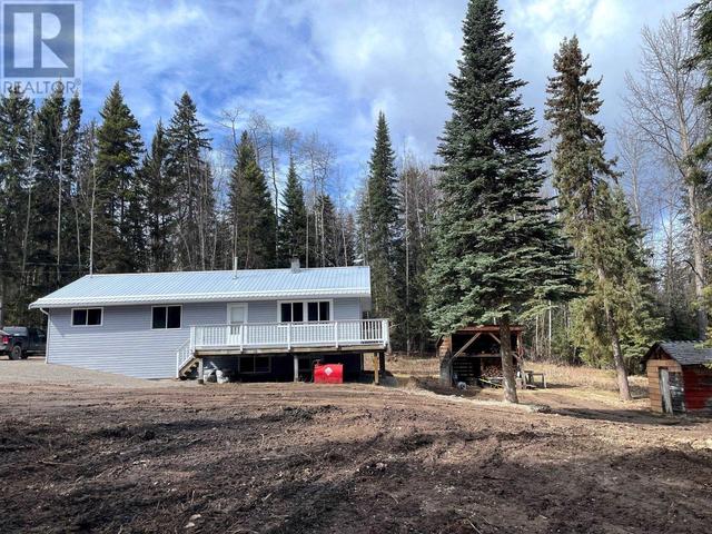 13236 Dunlop Street, House detached with 4 bedrooms, 2 bathrooms and null parking in Bulkley Nechako A BC | Image 34