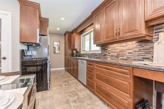 725 Guelph St, House detached with 2 bedrooms, 2 bathrooms and 6 parking in Centre Wellington ON | Image 5
