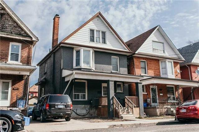 697 Wilson St, House detached with 5 bedrooms, 3 bathrooms and 2 parking in Hamilton ON | Image 1