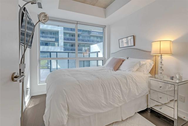 525 - 1030 King St W, Condo with 1 bedrooms, 1 bathrooms and 1 parking in Toronto ON | Image 3