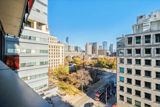 809 - 215 Queen St W, Condo with 0 bedrooms, 1 bathrooms and 0 parking in Toronto ON | Image 4