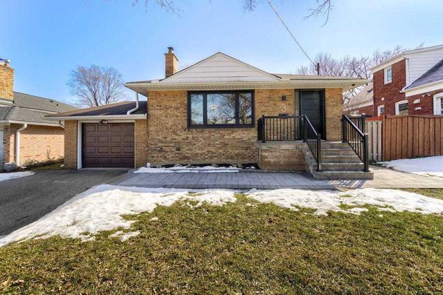 3 Thornly Cres, House detached with 3 bedrooms, 3 bathrooms and 3 parking in Toronto ON | Image 1