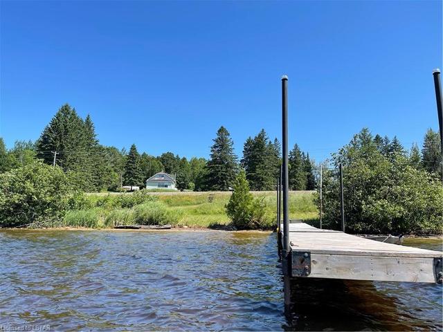 2442 Highway 520, House detached with 4 bedrooms, 2 bathrooms and 10 parking in Magnetawan ON | Image 1