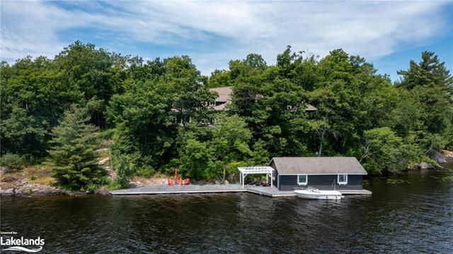 1655 Muskoka Road 118 W, House detached with 5 bedrooms, 4 bathrooms and 18 parking in Muskoka Lakes ON | Image 35
