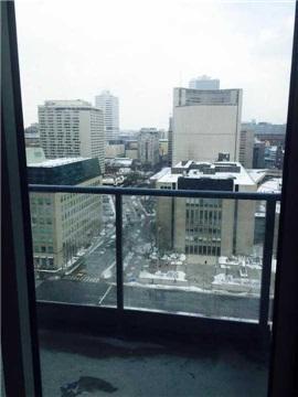 1810 - 210 Simcoe St, Condo with 1 bedrooms, 1 bathrooms and 1 parking in Toronto ON | Image 5